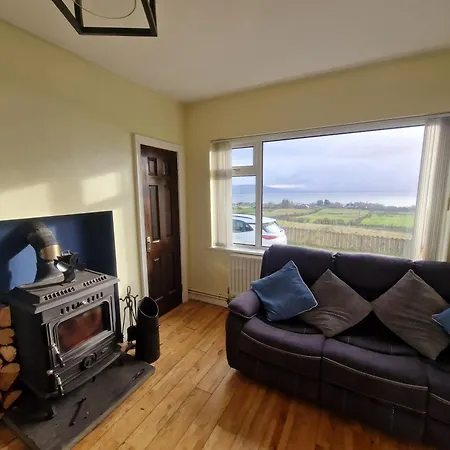Hillhead's Sea View Escape Holiday home