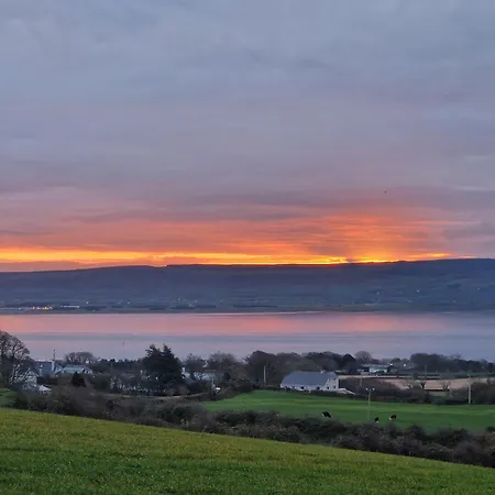 Hillhead's Sea View Escape Ferienhaus *