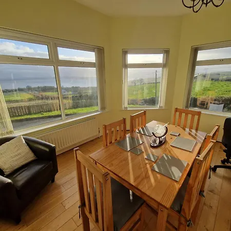 Hillhead's Sea View Escape Moville
