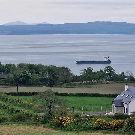 Hillhead's Sea View Escape *