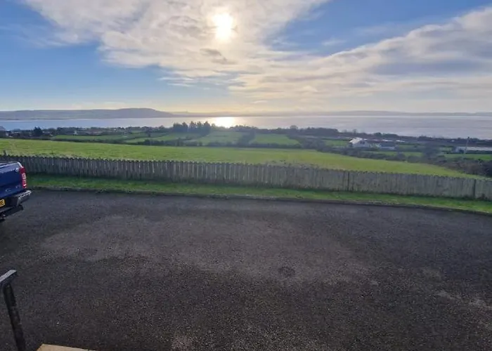 Hillhead's Sea View Escape Ferienhaus *