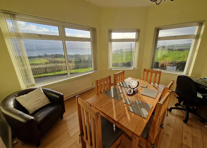 Hillhead's Sea View Escape Moville
